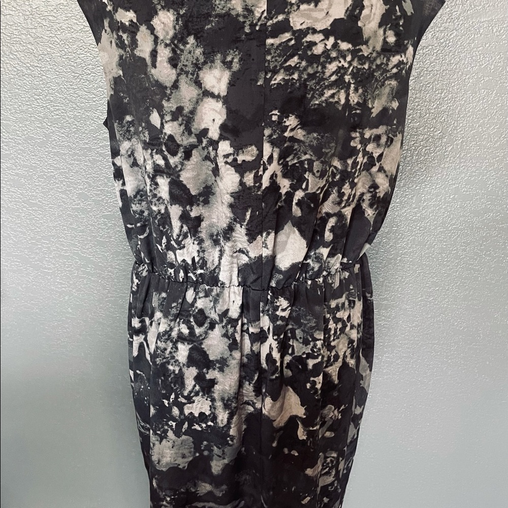 Attractive Gray LOFT Dress, V Neck Crossover size 14 NWTs - Picture 2 of 8